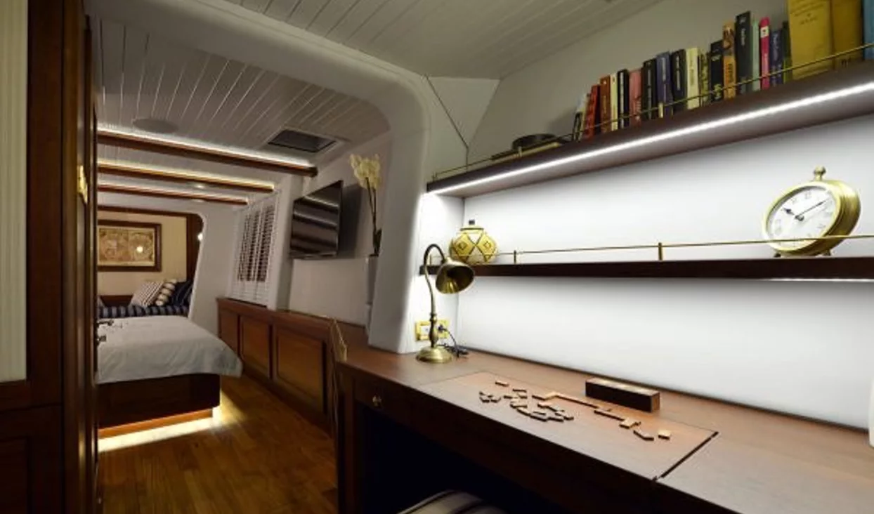 Sunreef Yachts Presents the Classic Interiors of the Sunreef 74 LUCY Z