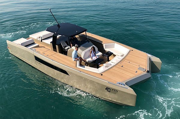 Le 40 Open Sunreef Power en avant-première exclusive Au Dubai International Boat Show