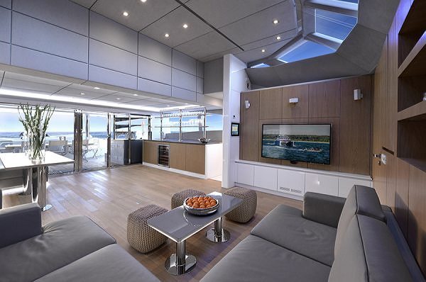 Sunreef Yachts Reveals the Interiors of Blue Belly – the first 70 Sunreef Power with Fully Open Saloon