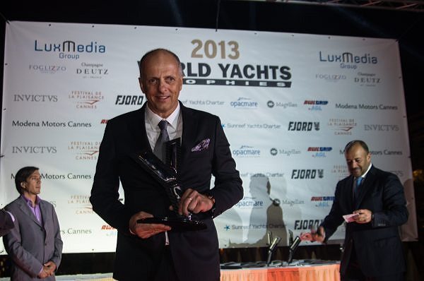 Francis Lapp reçoit le prix de l’Entrepreneur de l’année lors de la cérémonie World Yacht Trophies 2013