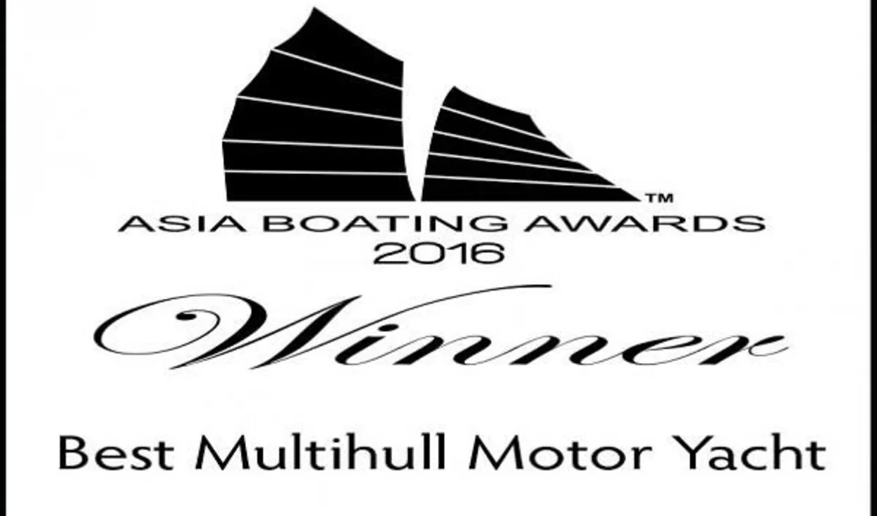 Le 70 Sunreef  Power Blue Belly reconnu comme le Meilleur Multicoque a Moteur a la cérémonie Asia Boating Awards 