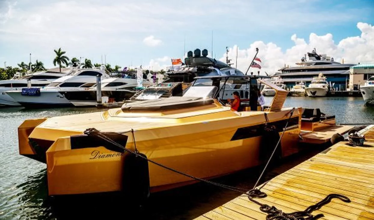 SUNREEF YACHTS VOUS REMERCIE DE VOTRE VISITE  AU FORT LAUDERDALE INTERNATIONAL BOAT SHOW