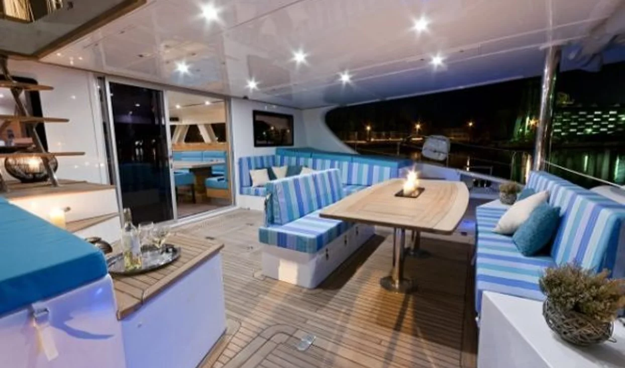 Luxury Catamaran ANINI Recommended for DOBRY WZÓR 2012 (GOOD DESIGN) Awards