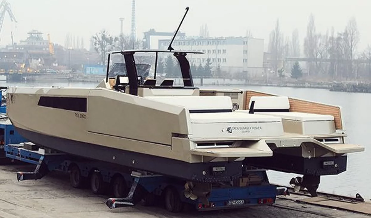 Stocznia Sunreef Yachts woduje 40 Open Sunreef Power 