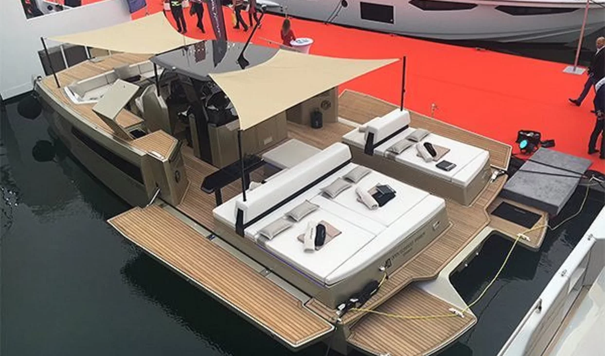 Le 40 Open Sunreef Power en avant-première exclusive Au Dubai International Boat Show