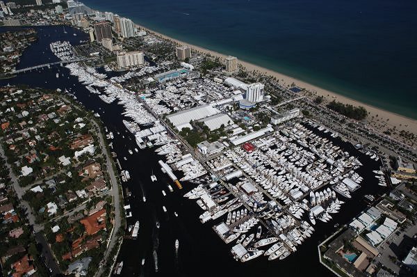 Sunreef Yachts Announces its Presence at the FLIBS 2015