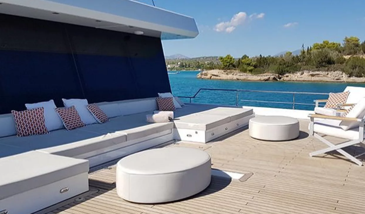 Катамаран Sunreef Supreme 68 Power Athena доступен для продажи при посредничестве верфи  Sunreef Yachts