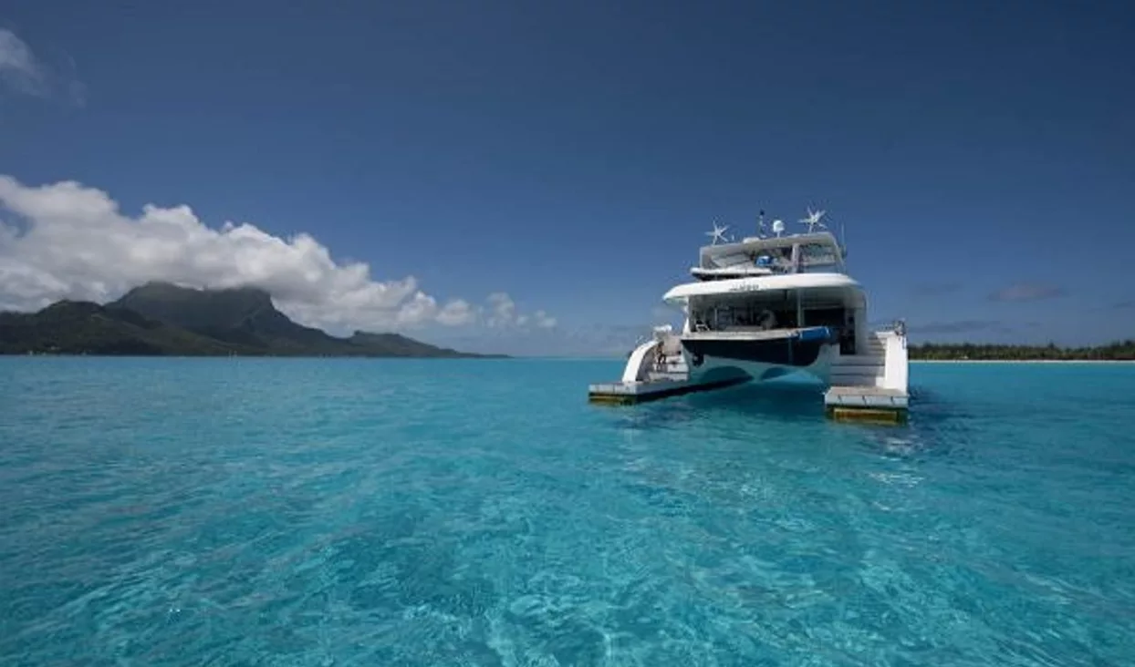 Le catamaran à moteur 70 SUNREEF POWER JAMBO bat des records de basse consommation !