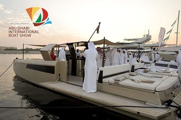 The 40 Open Sunreef Power Makes waves At the Abu Dhabi International Boat Show